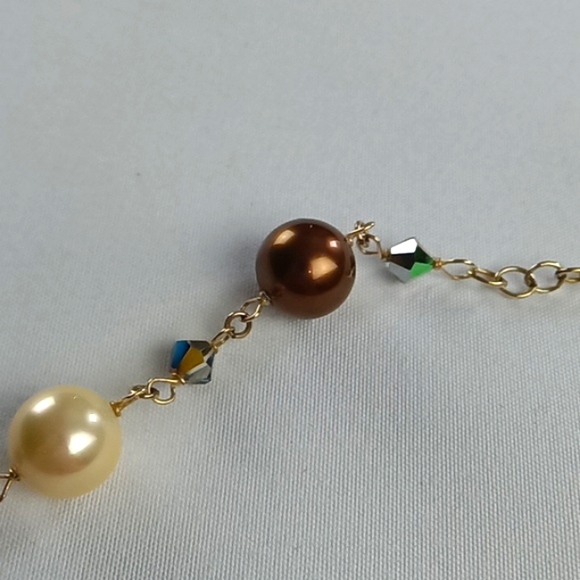 Pearls and Swarovski 14K Gold Filled Bracelet. - Picture 7 of 16